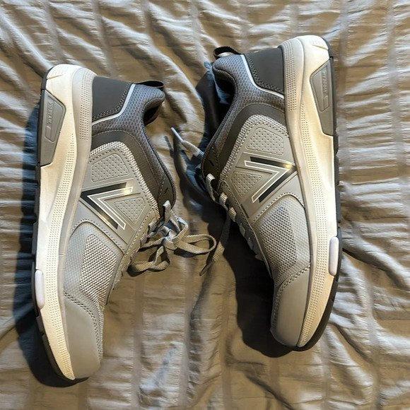 Vionic Mesh Walking Sneakers with Vio Beam - Walk Strider Size 7 Gray/ white - Picture 5 of 10